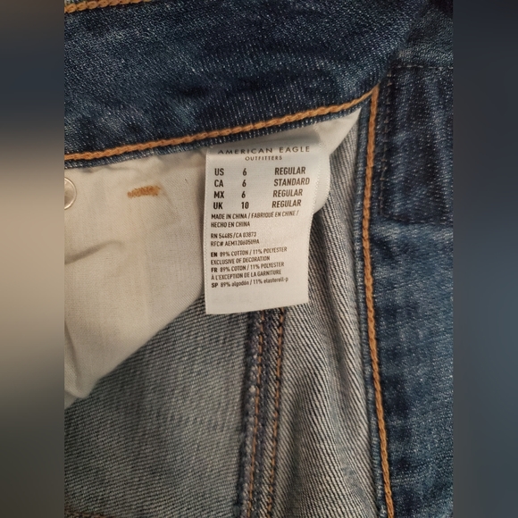 American Eagle Tom girl jeans - Picture 3 of 6